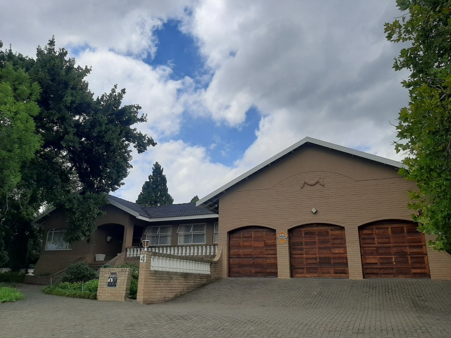 5 Bedroom Property for Sale in Jordania Free State